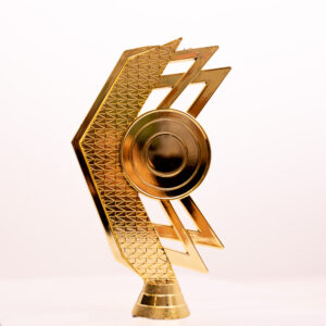 Фигурка Стрелка награда с местом под жетон диаметром 50мм h17см