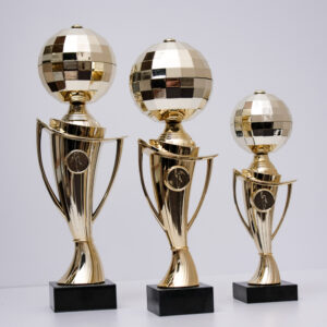 Кубок пластиковий з кулею 5079С h26см