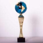 Кубок нагородний 5092С із земною кулею Висота 31см