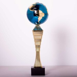 Кубок нагородний 5092С із земною кулею Висота 31см