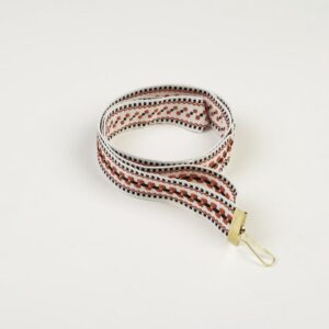 Белая лента с красным орнаментом 20 мм.