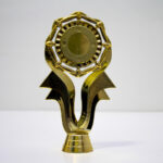 Фигурка F20 универсальная награда с местом под жетон 50мм h16см