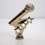 Мікрофон нагорода на музичну тематику універсальна h10,5см