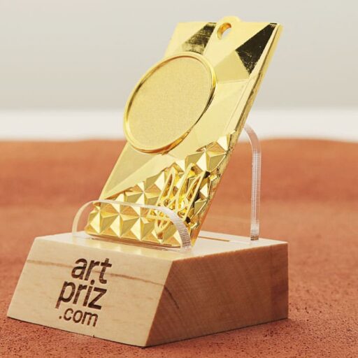 Медаль МА088 Gold прямокутна з гербом України місце під Жетон D25мм (65*40мм)