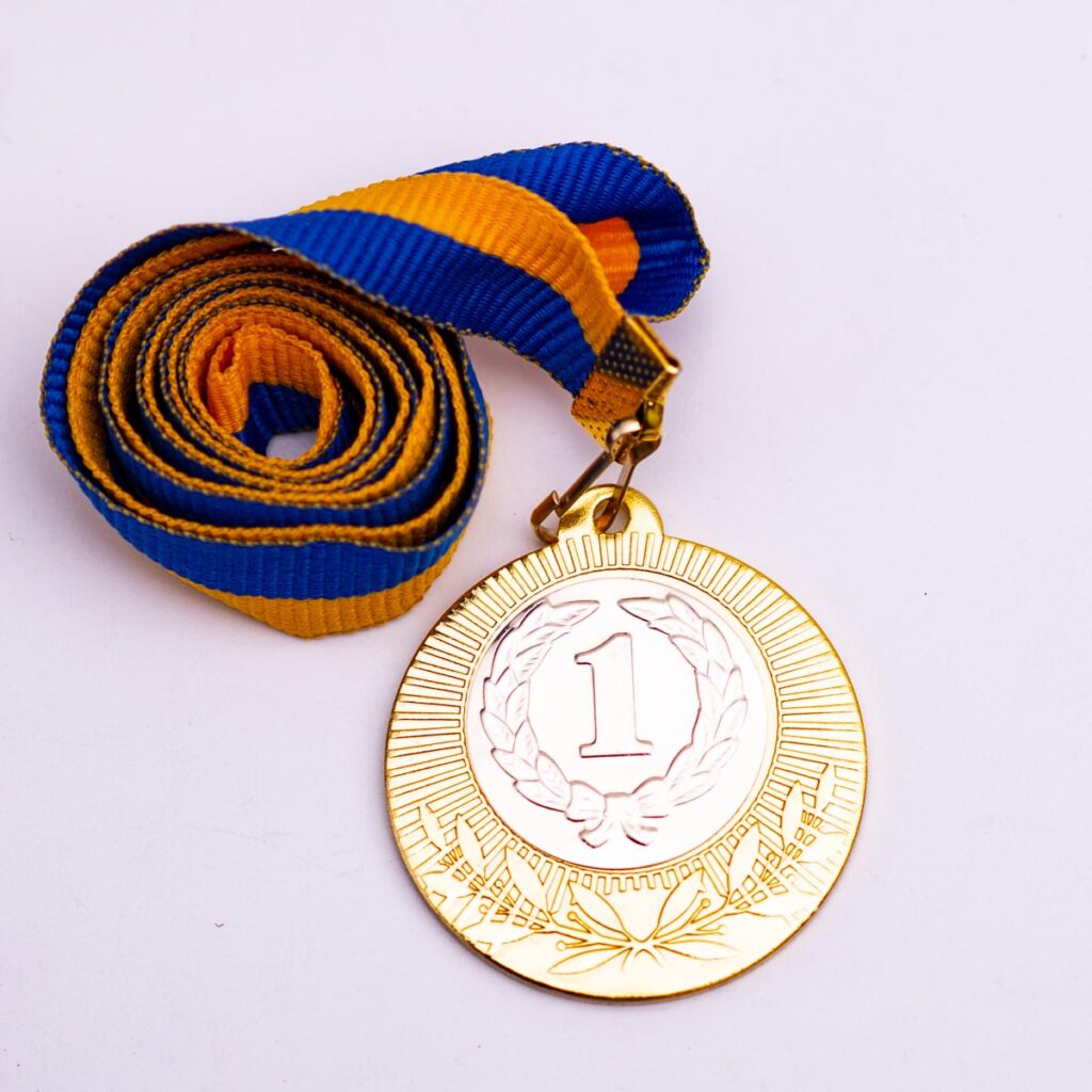 Медаль MA1240GL Золото с лентой D40мм место под жетон Д 25мм