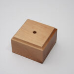 Основание деревянное светлое с фаской 55*55*40 мм