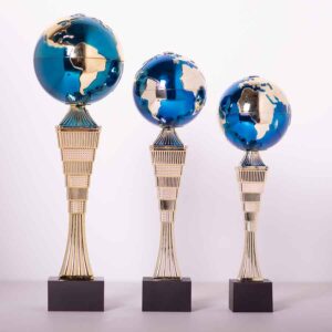 Кубок нагородний 5092А із земною кулею Висота 39см