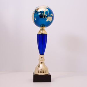 Кубок К5083В популярна нагорода із земною кулею h34см