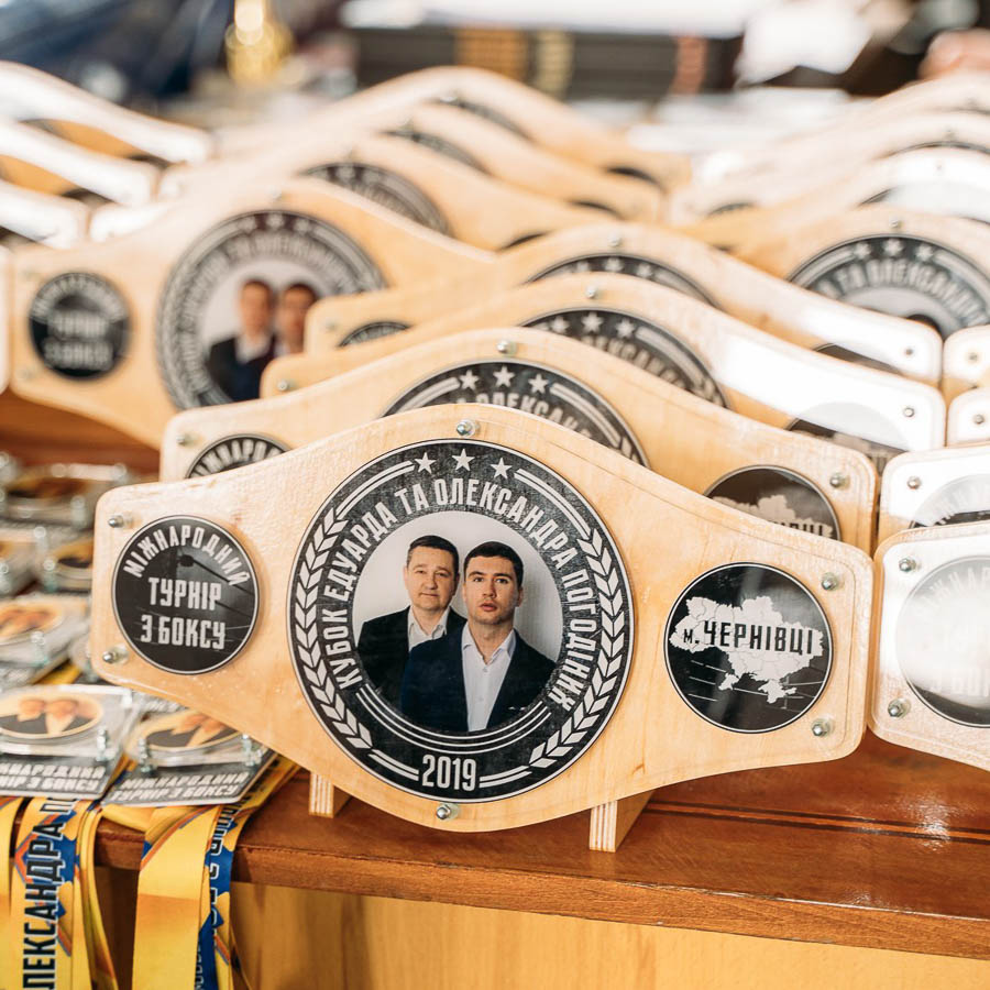 Диплом настільний ПОЯС БОКСЕРСЬКИЙ Розмір: 32х17см DNPB26