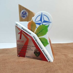 Нагорода з дерева та акрила Конфедерація волейболу h25см NDK25