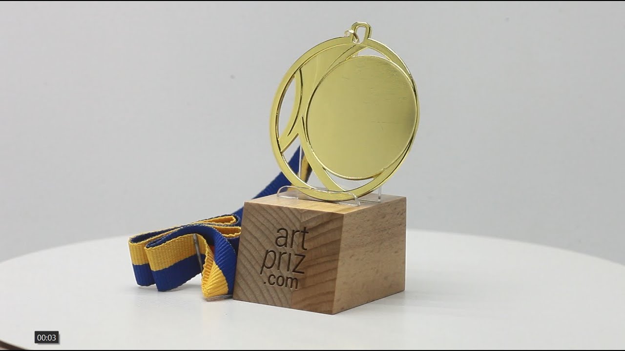 Медаль МА083 Gold D70мм місце під жетон 50мм