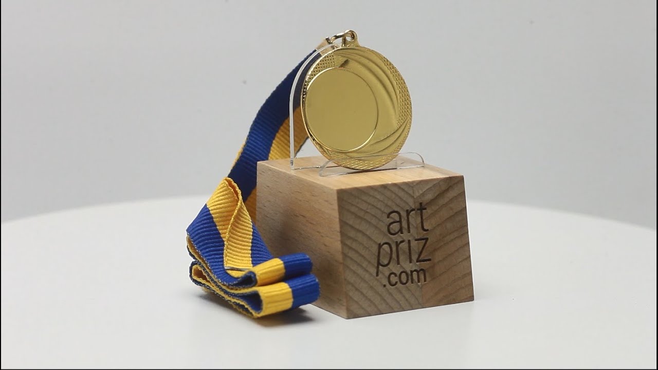 Медаль MA1040 Золото Д40мм місце під жетон 25мм