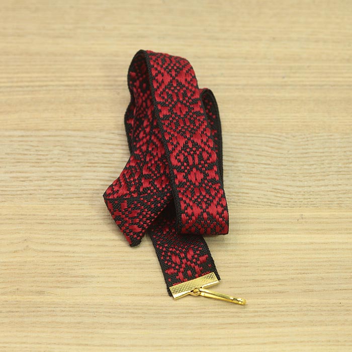 Стрічка червоно-чорна орнамент для медалей з затиском і карабіном 20мм OBR20