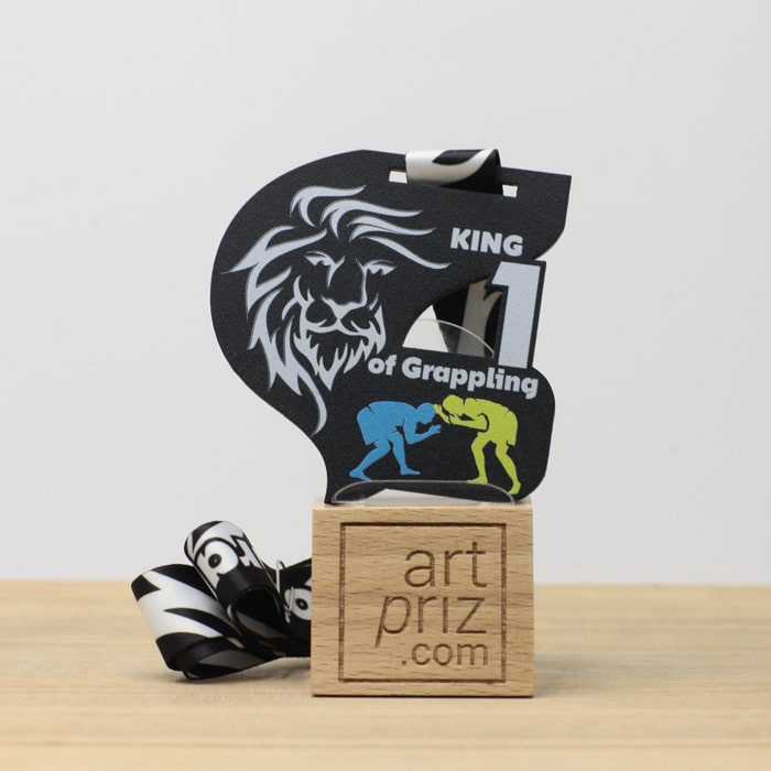 Медаль металлическая King of Grappling размер 8Х8см 66M23