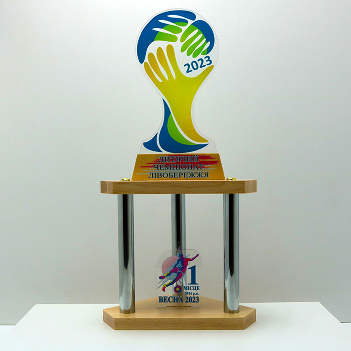 Кубок Футбольний на колонах з акрилом Весна 2023 25x50см АРТПРИЗ 2799N3