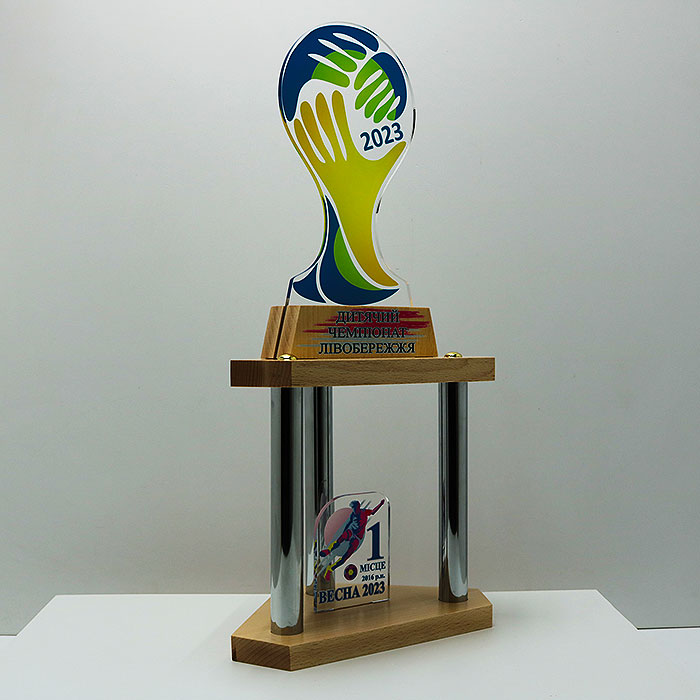 Кубок Футбольний на колонах з акрилом Весна 2023 25x50см АРТПРИЗ 2799N3