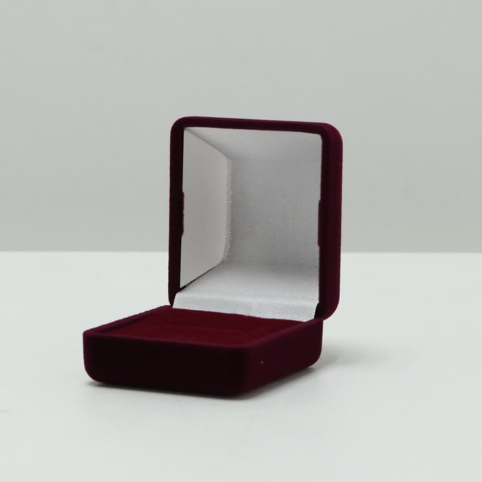 Футляр оксамитовий (бархатний) 47x55x40мм