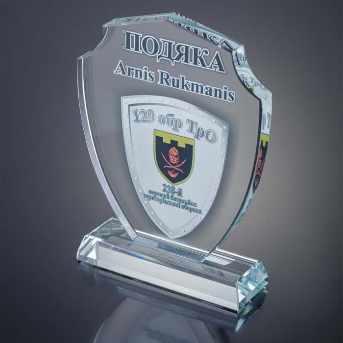 Нагорода зі скла у форми щита Висота 16см GL-82I