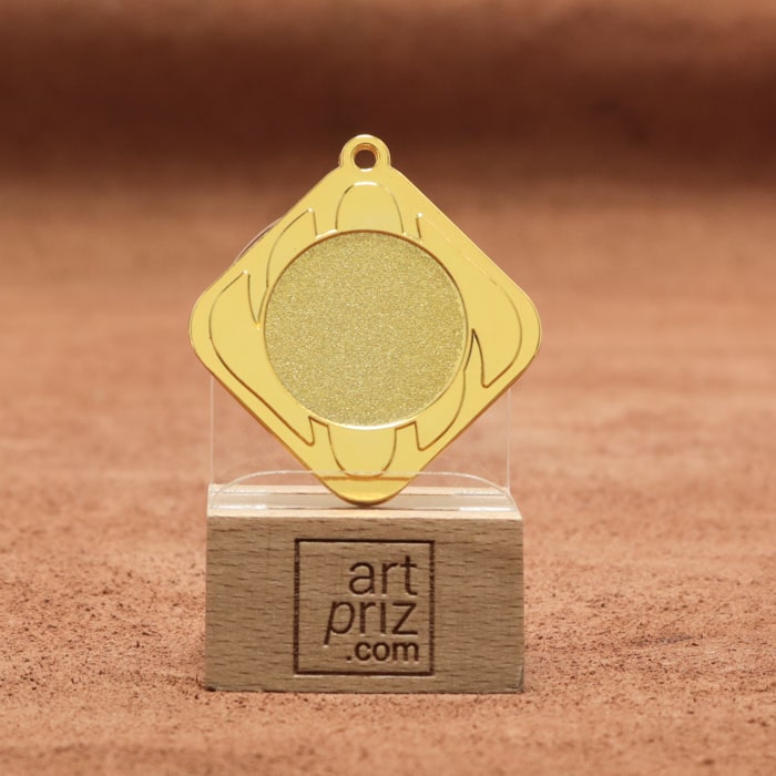 Медаль MA1549 Золото, металл, диаметр 45мм, место под жетон 25мм