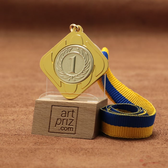 Медаль МА1549 Золото зі стрічкою D45мм та жетоном D25