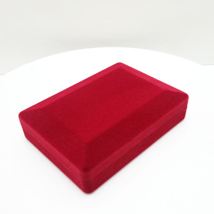 Футляр для нагороди оксамитовий 90X124X33MM Бордовий 320 BRD