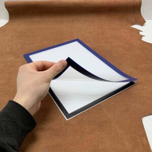 Самоклеюча магнітна інформаційна рамка A4, Чорна матова RMA4BM