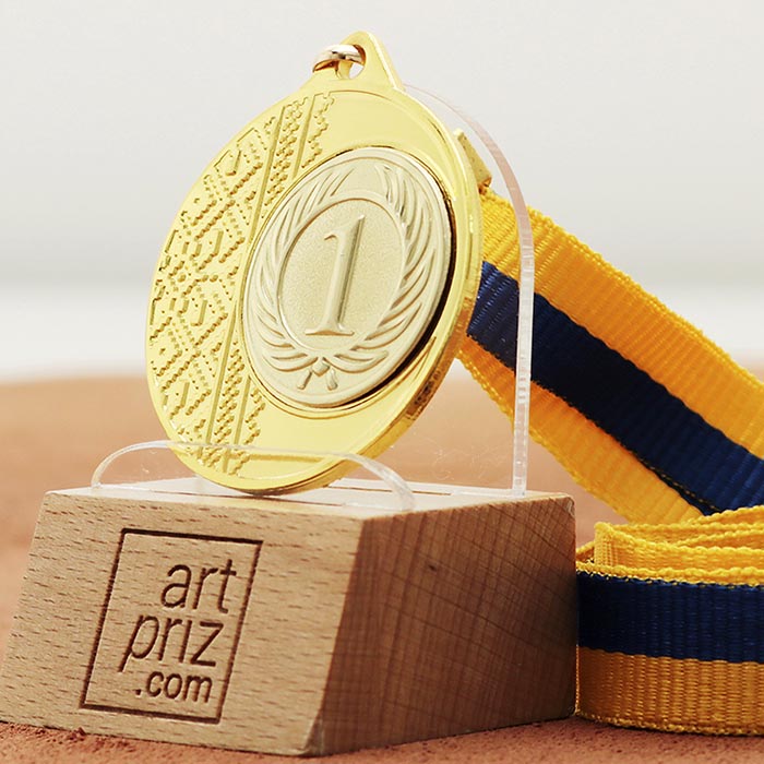 Медаль MA1540 Золото, зі стрічкою 10мм, D40мм, жетон Д25мм Орнамент вишиванка