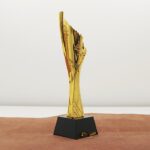 Статуетка "Грація" на скляній основі 28х8см TC-A095