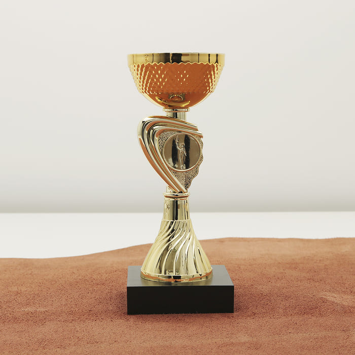 Кубок нагородний 6023B Чаша D7см Висота 18см