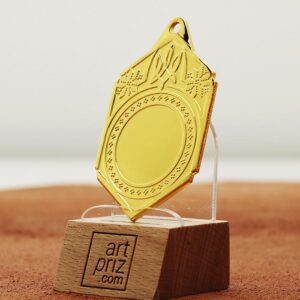 Медаль МА095 Золото прямокутна з гербом України місце під Жетон D25мм (65*40мм)