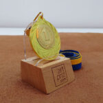 Медаль MA0240GL Золото зі стрічкою D40мм місце під жетон Д25мм