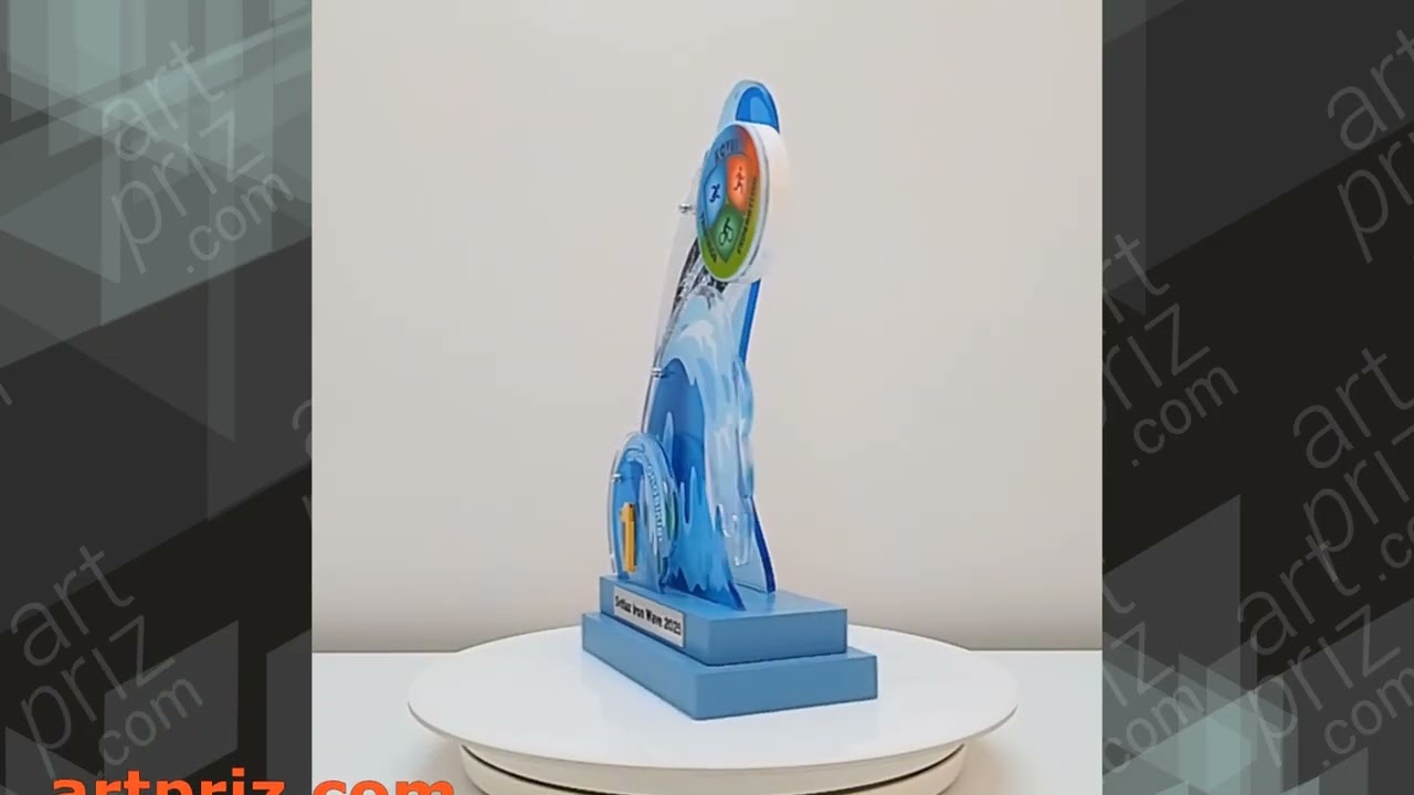 Унікальна нагорода для тріатлону "Svitiaz Iron Wave 2025" 30х17см АРТПРИЗ 4742