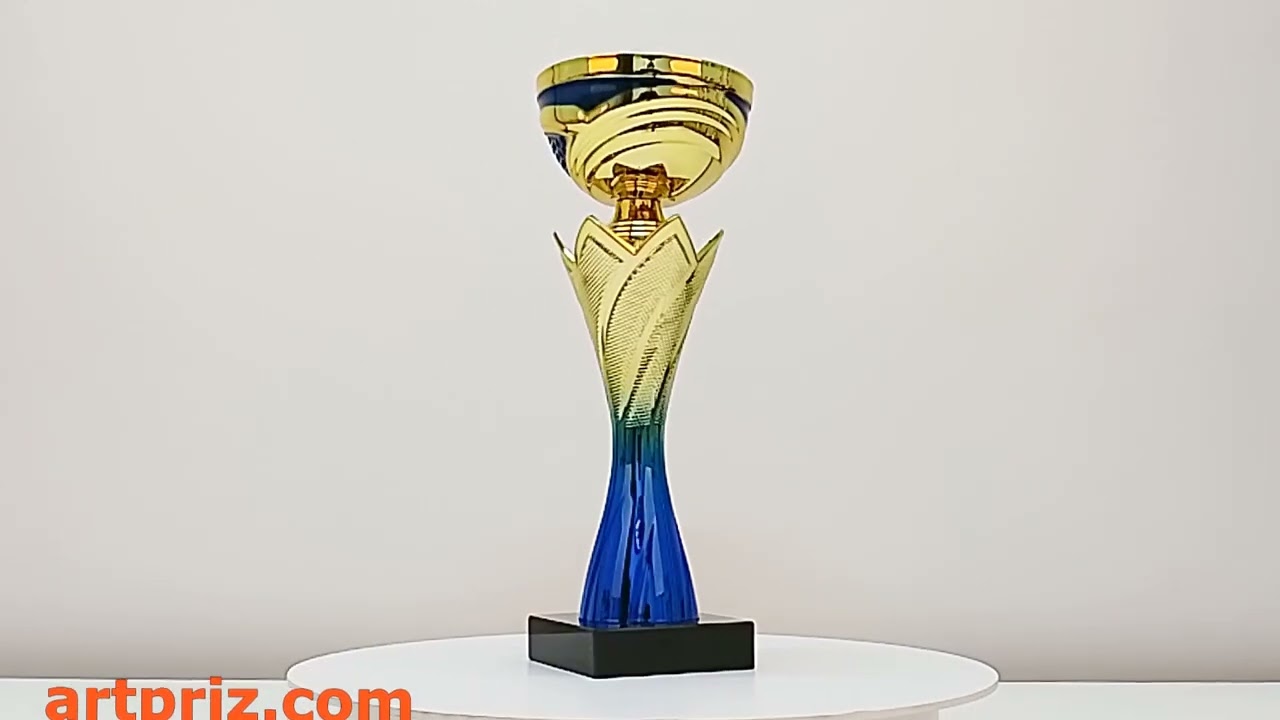 Кубок нагородний K6040C Чаша D8см Висота 22см