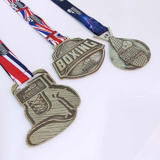 Медаль лита Боксерська рукавичка 97х71мм Артприз 1046-25