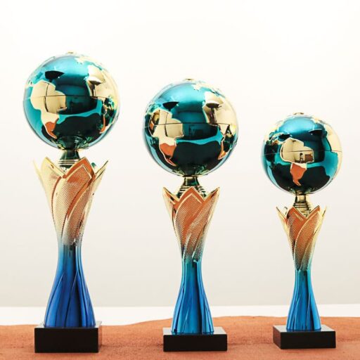 Кубок нагородний K6139B на мармуровій основі H33см, чаша земна куля D12см