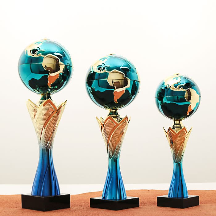 Кубок нагородний K6139C на мармуровій основі H28см, чаша земна куля D10см