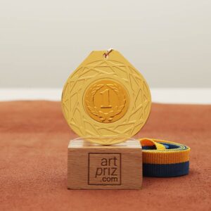 Медаль універсальна MA5017 золота зі стрічкою D50мм жетон D25мм