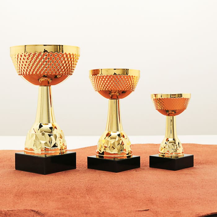 Кубок нагородний K5135A золотий на мармуровій основі H21см, чаша D12см