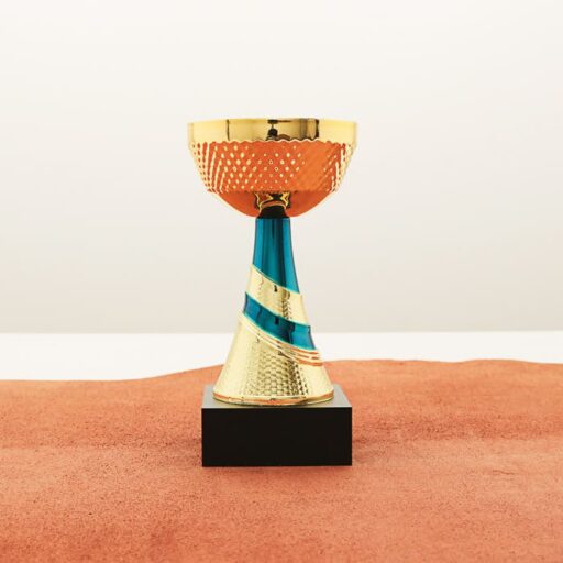 Кубок нагородний K5117C золотий на дерев’яній основі H16см, чаша D70мм