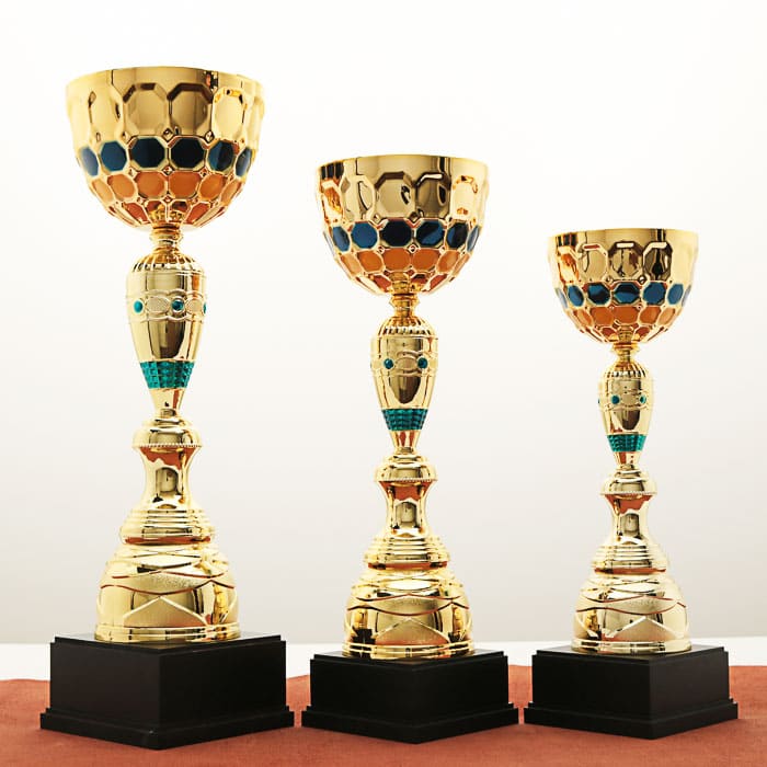 Кубок нагородний K5116B золотий на дерев’яній основі H44см, чаша D14см