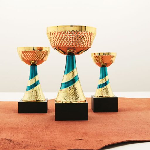 Кубок нагородний K5117A золотий на дерев’яній основі H22см, чаша D70мм