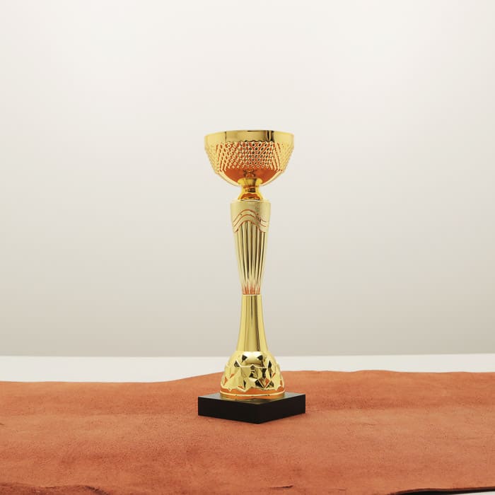 Кубок нагородний K5099C золотий на дерев’яній основі H24см, чаша D9см