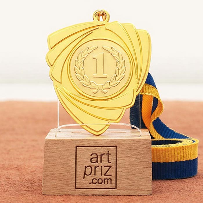 Медаль МА5016 Золото зі стрічкою D50мм з жетоном D25мм