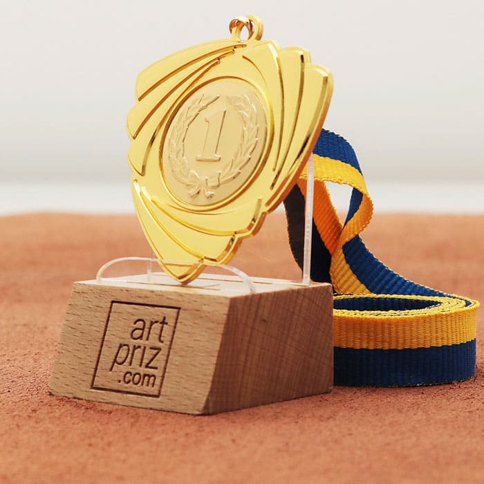 Медаль МА5016 Золото зі стрічкою D50мм з жетоном D25мм