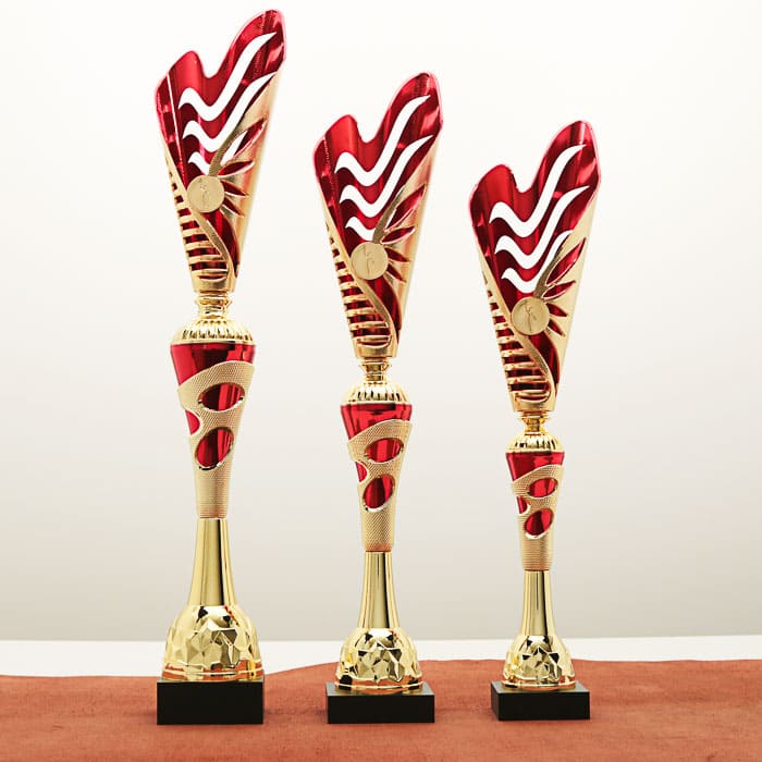 Кубок нагородний K5102B золотий на дерев’яній основі H49см