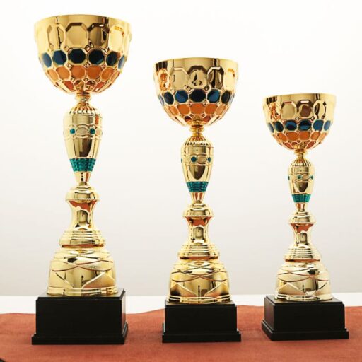 Кубок нагородний K5116C золотий на дерев’яній основі H38см, чаша D12см