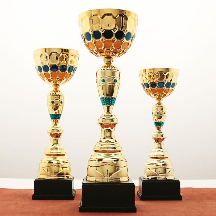 Кубок нагородний K5116C золотий на дерев’яній основі H38см, чаша D12см