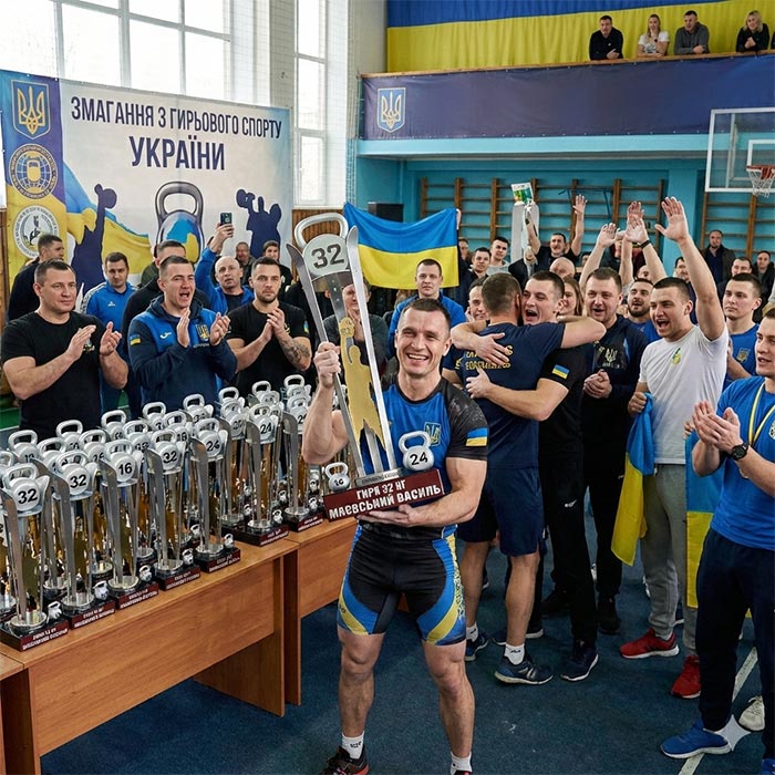 Кубок Рекордсмен Світу з Гирьовогу спорту, h70см Артприз 3513-5