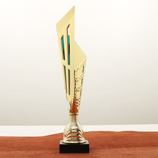 Кубок нагородний K5115C золотий на мармуровій основі H32см