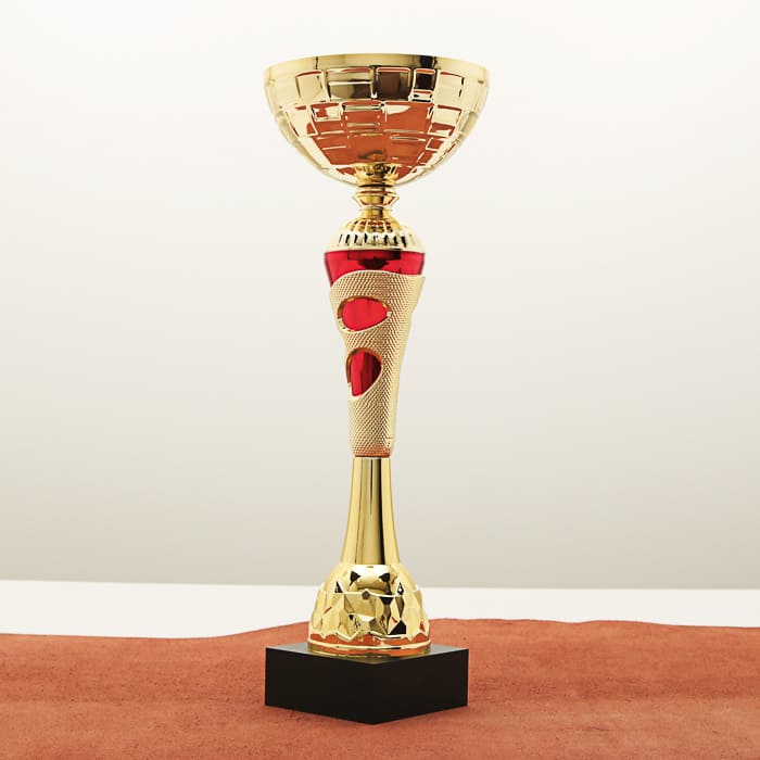 Кубок нагородний K5105A золотий на дерев’яній основі H39см, чаша D14см